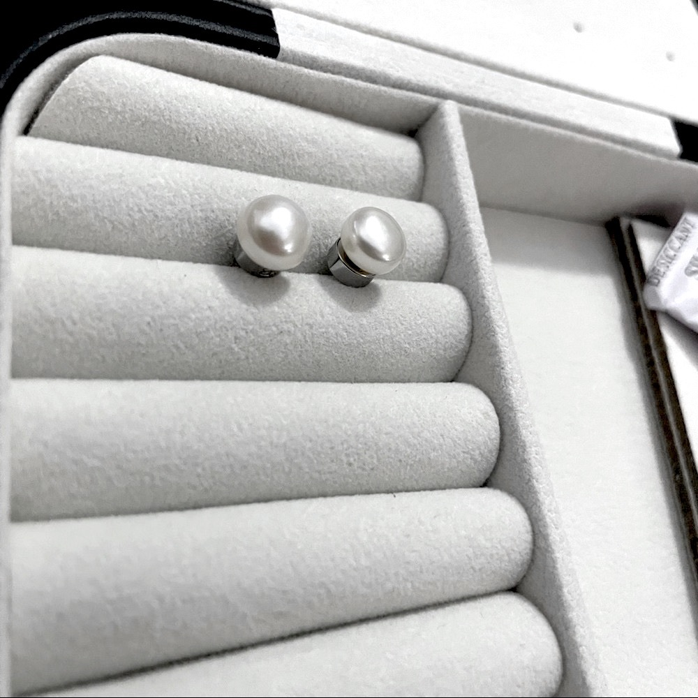Pearl Stud Earrings (White & Silver, 2-pc)